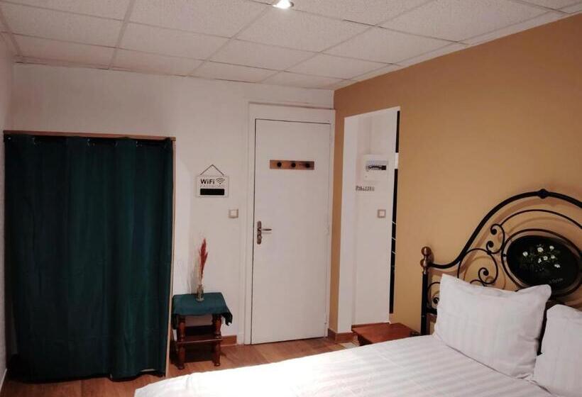 Студия Стандарт, Appart Hôtel Le Combes