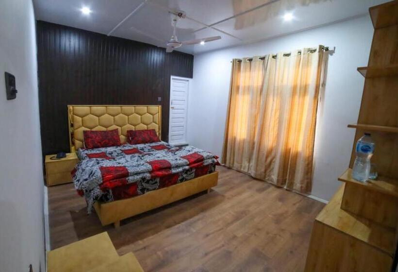 اتاق لوکس با تخت بزرگ, Gashabrum Hotel & Restaurant