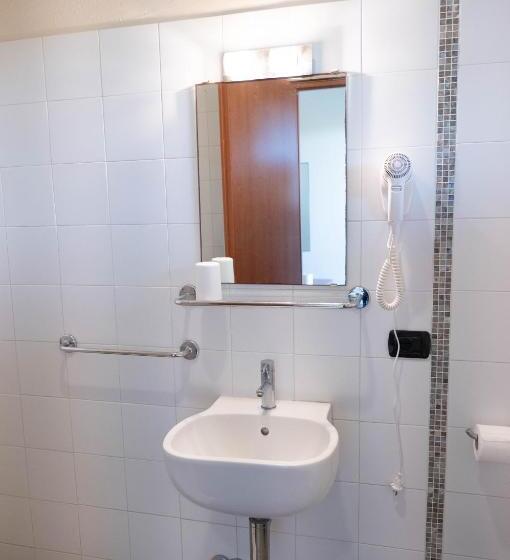 スタンダード４人部屋, Bagno Lunezia
