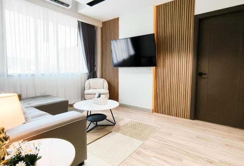 Семейный Номер, Indigo Hotel Hatyai