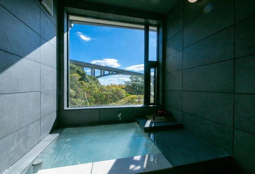 Quarto Deluxe, Okamotoya