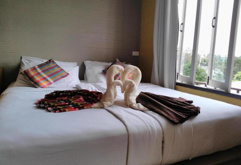 패밀리 룸, Thanicha Resort Amphawa