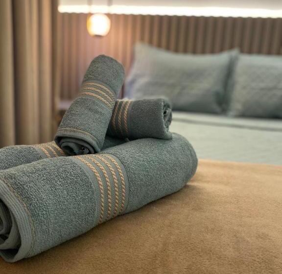 سوئیت با بالکن, Inova Flats Premium No Condominio Cosmopolitan