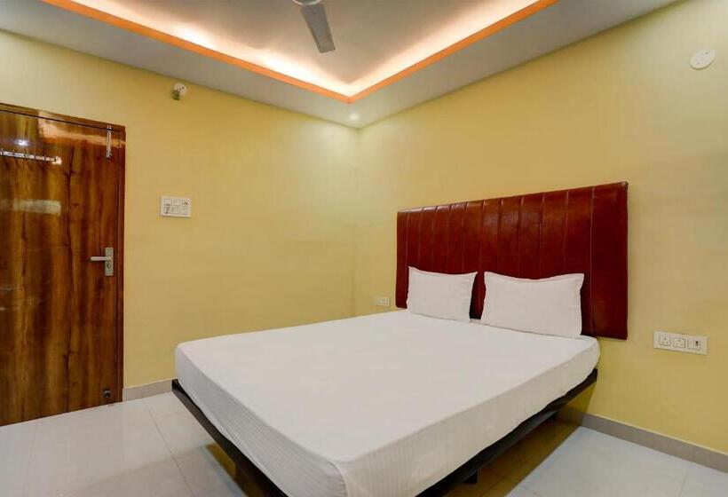 اتاق استاندارد, Oyo Hotel Crystal Inn
