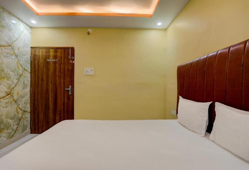 اتاق استاندارد, Oyo Hotel Crystal Inn