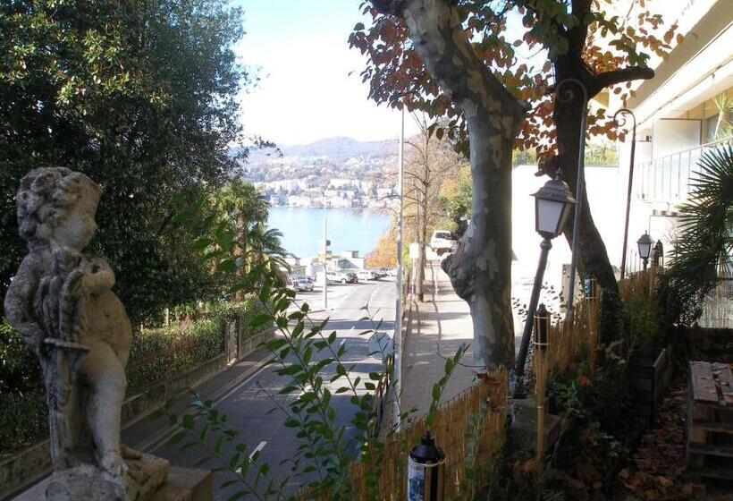 Номер Deluxe с Балконом, Firenze Lugano
