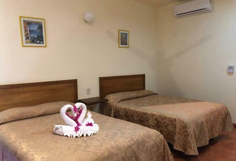 带2个双人床的标准工作室, Huatulco Máxico