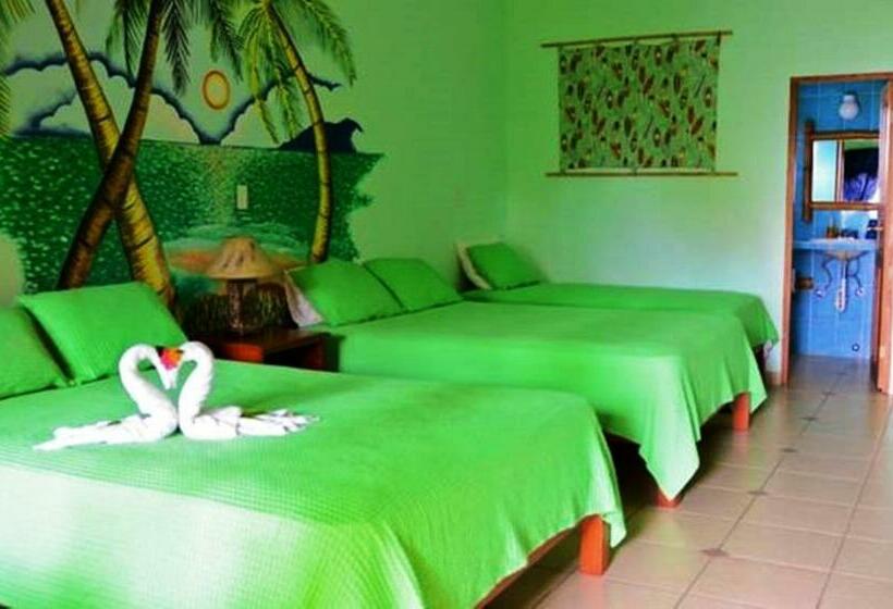 패밀리 룸, Las Lajas Beach Resort