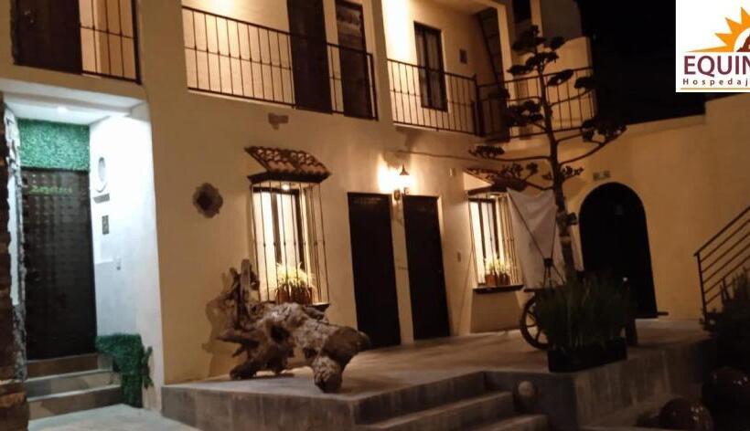 اتاق لوکس با تخت بزرگ, Posada Equinoccio