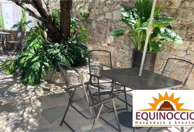 اتاق لوکس با تخت بزرگ, Posada Equinoccio