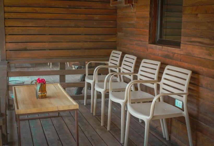 اتاق چهارنفره مدیریتی, Seasta Beach Resort