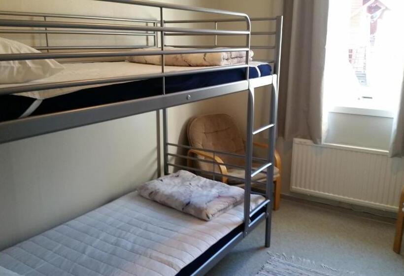 اتاق چهار تخته با دستشویی مشترک, Strandterrassen Hostel