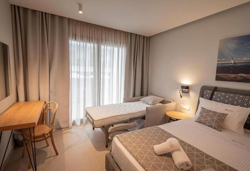 Трехместный Номер Стандарт Вид на Бассейн, Elegant Maltepe By Travel Pro Services   Kallithea Halkidiki
