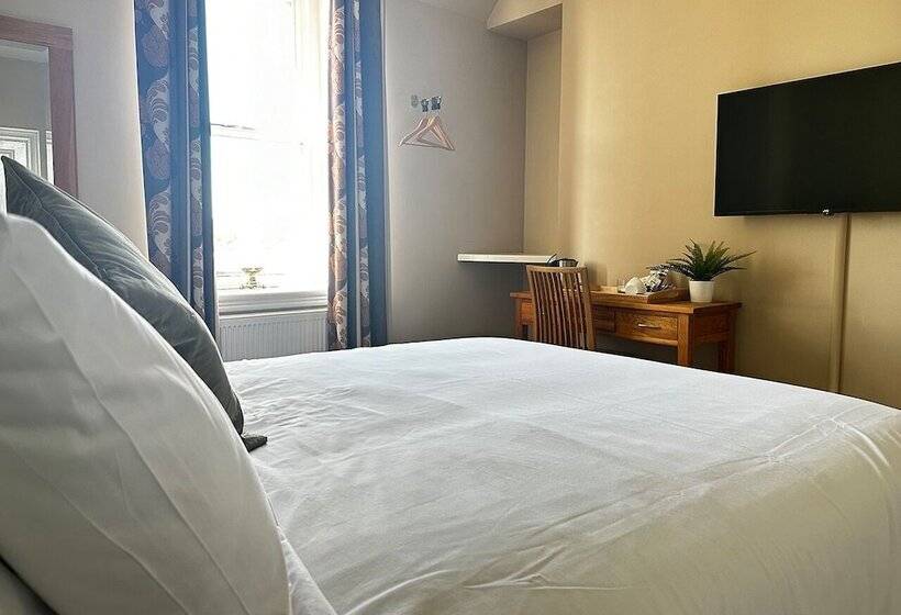 Family Suite, Station Lounge & Rooms