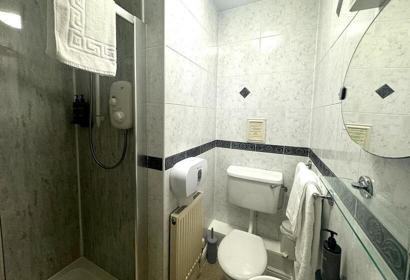 Семейный Номер, Station Lounge & Rooms