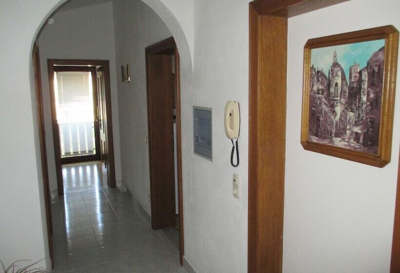 Апартаменты 2 Спальни с Балконом, Guest House Villa Daniel