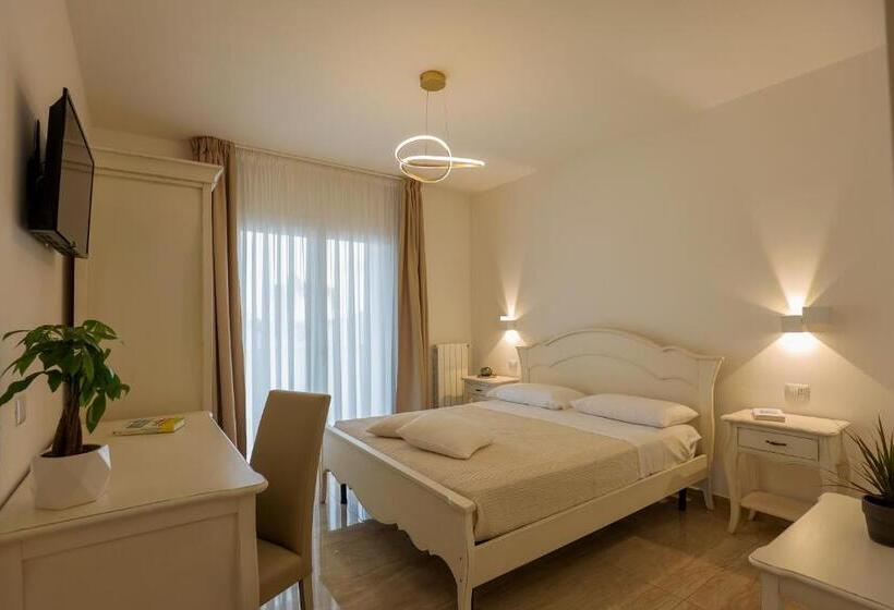 Номер Стандарт с Балконом, Dimore Relais   Suite Garden Breakfast
