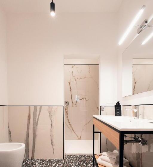 חדר סטנדרט עם מיטת קינג, Naman Hotellerie Monti