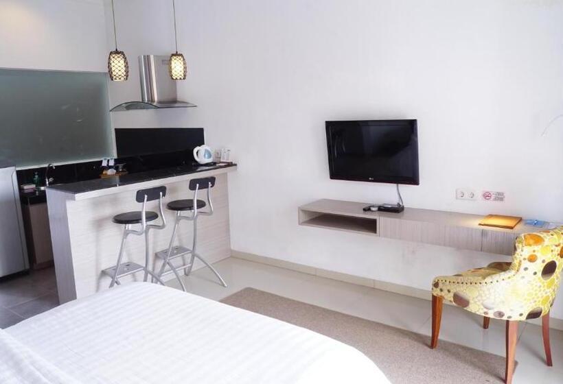 Студио Стандарт с Балконом, Ocean View Residence