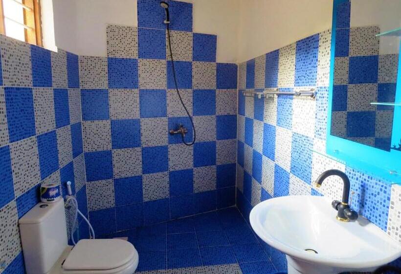 Трехместный Номер Стандарт Вид на Сад, Queen Of Sheba Beach Lodge