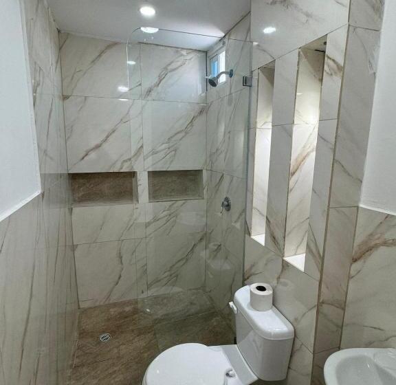 스위트, Hostal Las Orquideas 2
