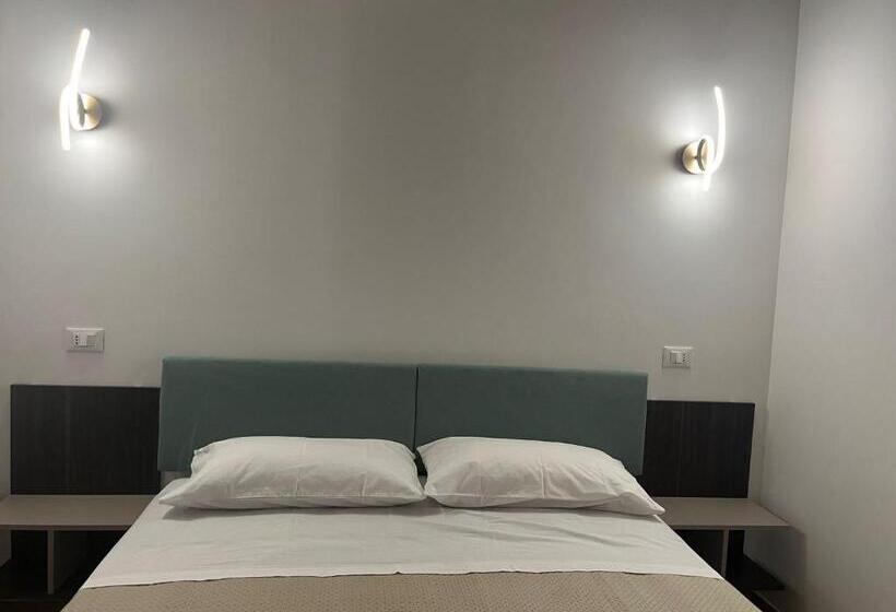 Номер Deluxe с Балконом, Al Duomo Suites