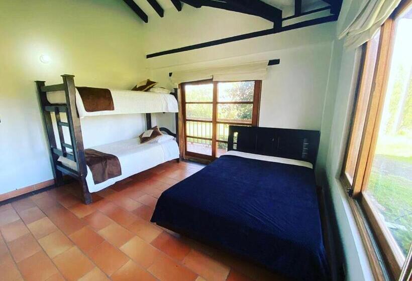 Семейный Номер, Casa Hotel La Primavera