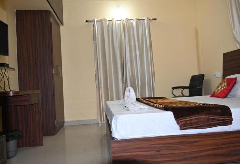 Номер Deluxe Кровать Кинг, Goroomgo Green Akress Bhubaneswar Comfortable Bed With Impressive Service