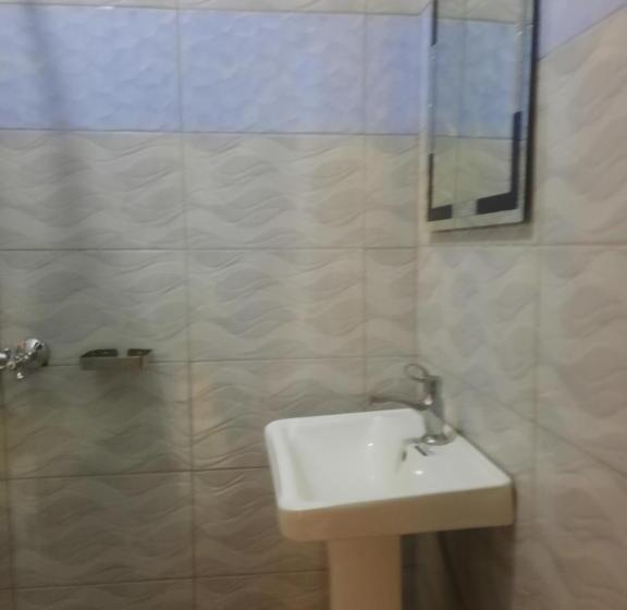 اتاق استاندارد یک نفره, Najjemba Guest House