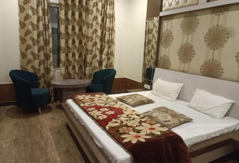 Номер Deluxe, Razido Suites