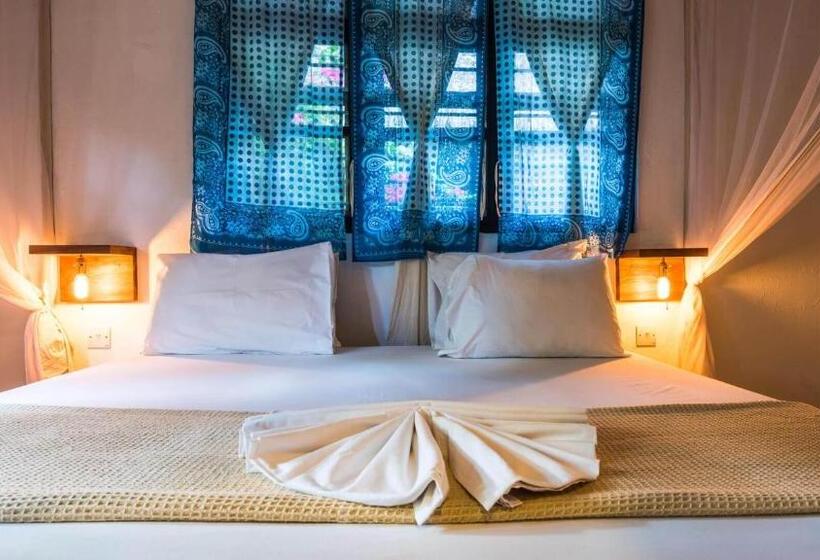 스탠다드 방갈로, Paje By Night Bungalows
