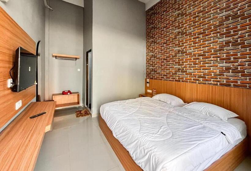 اتاق لوکس, Reddoorz Plus At New Favour Hotel Gunung Dempo