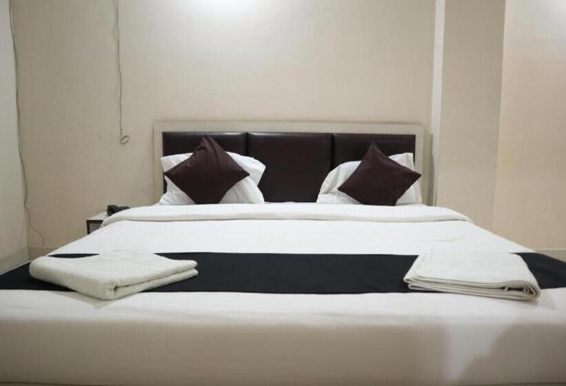 Номер Deluxe, Grand Resort Puri   Swimming Pool And Garden, Near Sea Beach And Temple Fully Air Conditioned