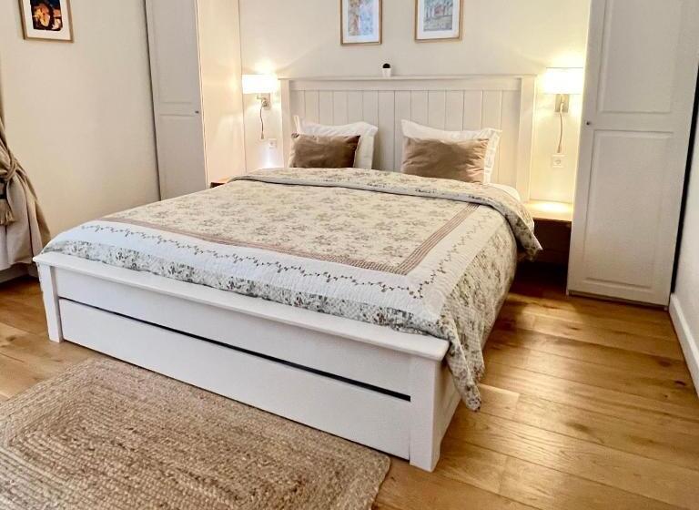 Номер Стандарт Вид на Горы, Experiential Lodge Rooms