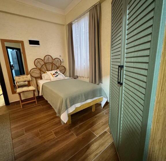 Трежместный Номер Economy, Ados Otel