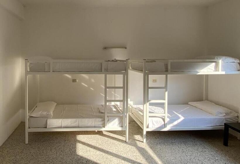 Четырехместный Номер Economy, Meet Hostel Cervia