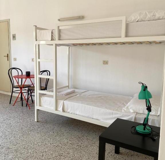 Четырехместный Номер Economy, Meet Hostel Cervia