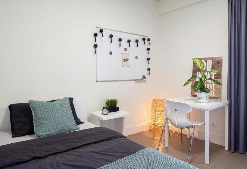 Студио Стандарт с Террасой, Milestone Carcavelos Nova