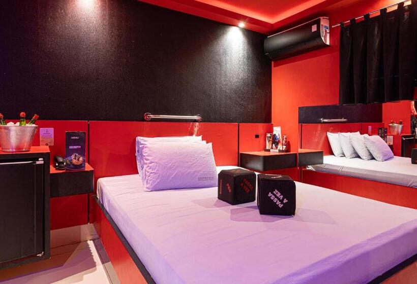 سوییت لوکس, Euphoria Motel