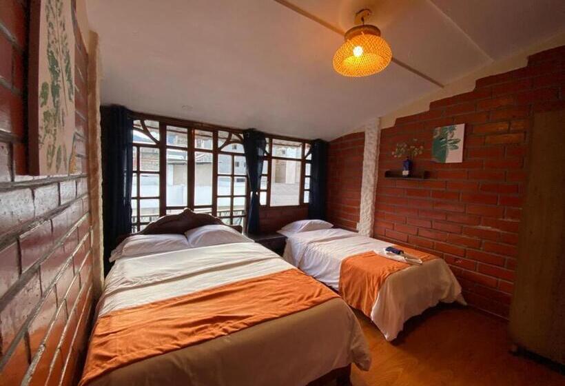 스탠다드 트리플 룸, Garden House Hostal