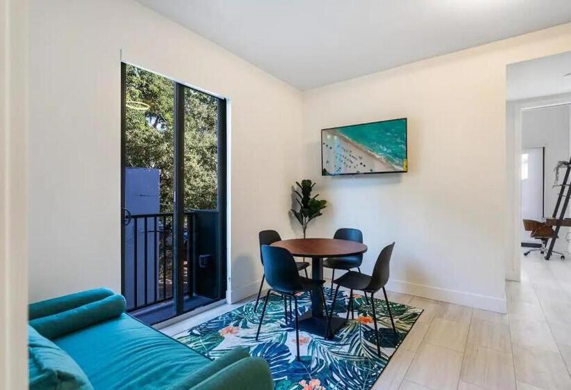 Cama em Quarto Compartilhado, Olive Apartments