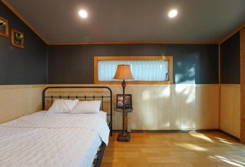 4인용 스탠다드 룸, Taean Haeyang Jungwon Pension