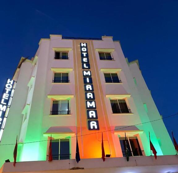 اتاق استاندارد سه نفره, Miramar
