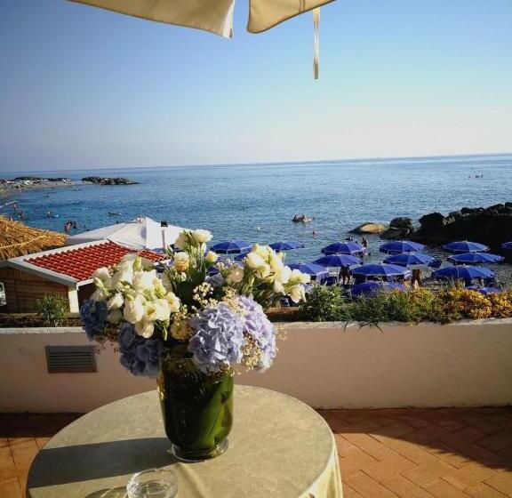 اتاق لوکس, Villa Sangineto Resort
