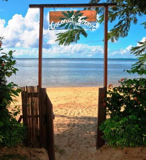 디럭스 방갈로, Coconut Grove Beachfront Cottages