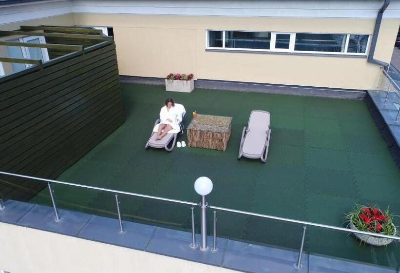سوییت لوکس, Aqua Center Apartments