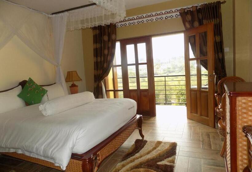 Deluxe Room, Fort Fun City