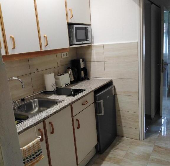 Apartamento 2 Dormitórios, Coraline Vendégház