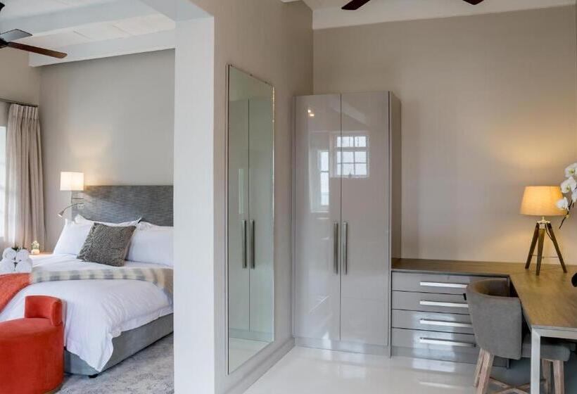 Номер Superior Кровать Кинг, Macaron Boutique Guest House
