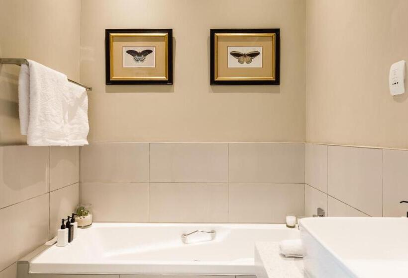 Номер Deluxe Кровать Кинг, Macaron Boutique Guest House